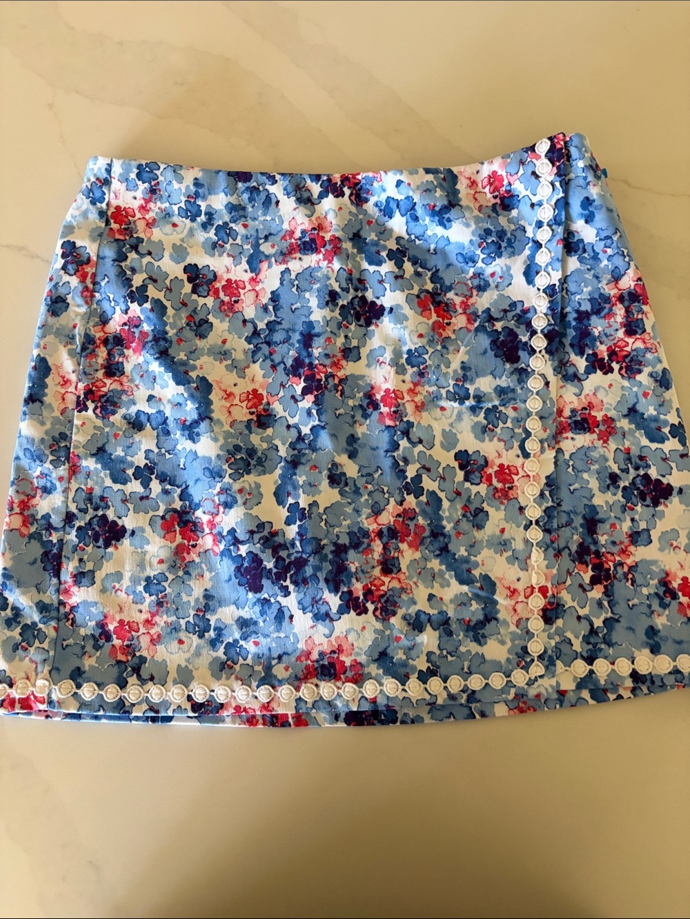crown & ivy Blue Floral Mini Skort with White Lace Trim